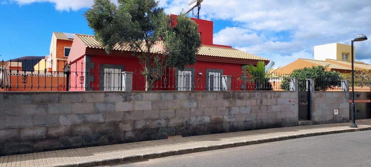 Casa Madriu, Villa De Lujo En Zona Residencial Corralejo Extérieur photo
